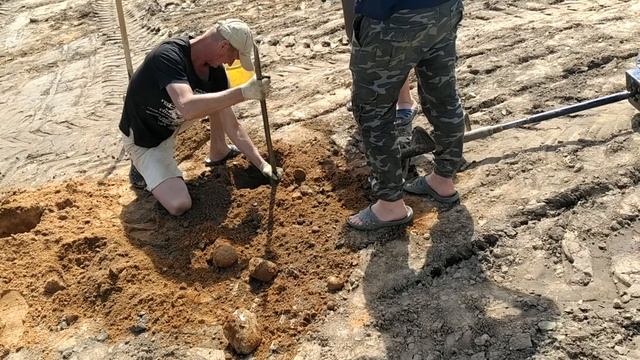 №126. Бурение мотобуром скважин Ф25 см по технологии ТИСЭ