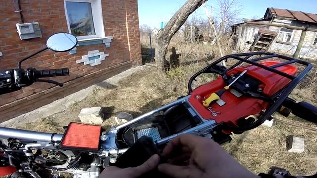 Замена воздушного фильтра Honda XR 125 L смотреть онлайн
