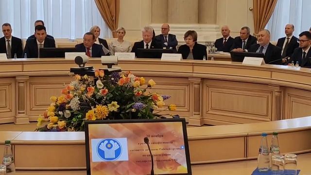 "Лiстапад" - это праздник кино смотреть онлайн