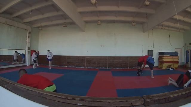 Раунд 4. Два борца против ударника смотреть онлайн