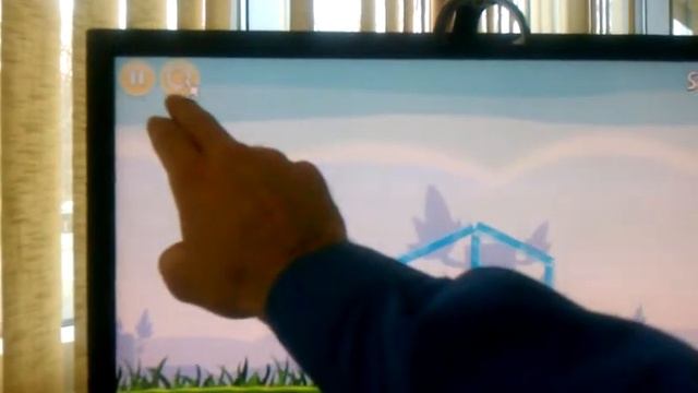 Angry Birds PC on a 24" Touchscreen LCD смотреть онлайн