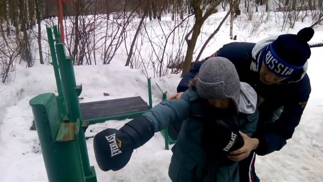 Бокс. Тренировка на открытом воздухе 19.02.17 смотреть онлайн