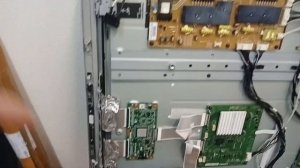 ? Полосы и артефакты на телевизоре PHILIPS 46PFL9706H. Ремонт.