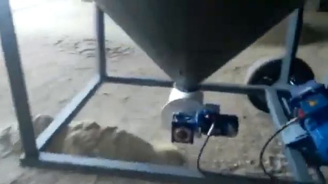 Самоходная зерноочистительная машина Алмаз - видео отзыв смотреть онлайн