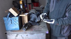 Замена подшипника опоры переднего амортизатора, опору и пыльника на Honda CR-V (Включите субтитры)