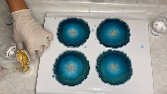 Gorgeous Teal and Gold Geode Resin Coasters смотреть онлайн