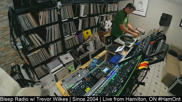 Bleep Radio #454 w/ Trevor Wilkes [Glurp, Blurp, Bleep] смотреть онлайн
