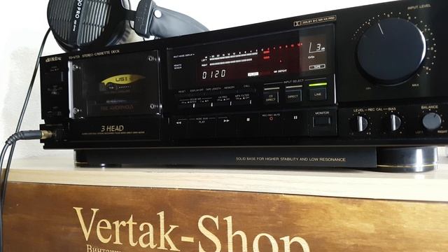 Кассетная дека VICTOR TD -V721.