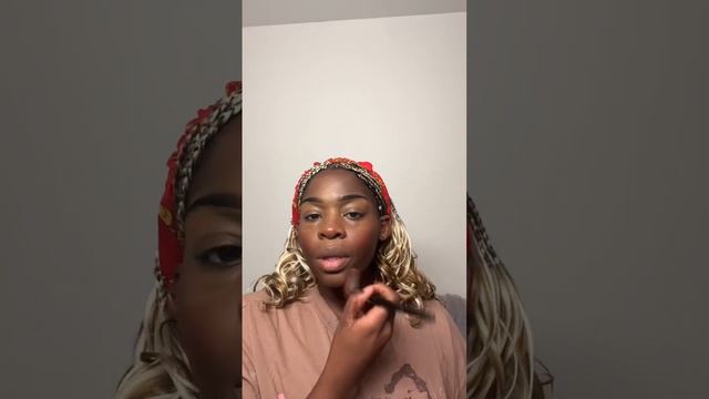 Quick Pamela Anderson makeup Tutorial смотреть онлайн