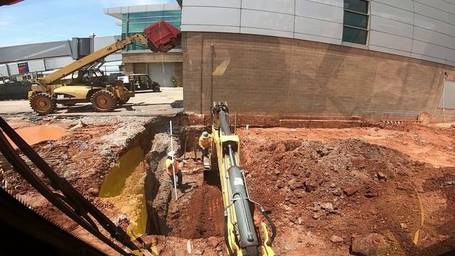 Two steppin' with a backhoe. #MBGA #Backhoeman #Digginok #backhoepilot смотреть онлайн