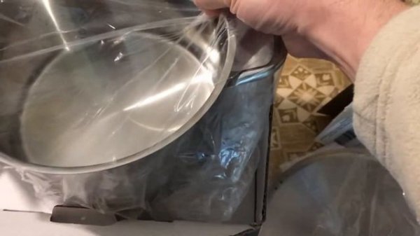 Распаковка кастрюли BergHOFF