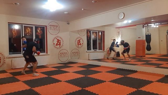 Тренировка по Боксу в пятницу вечеромСтаница смотреть онлайн