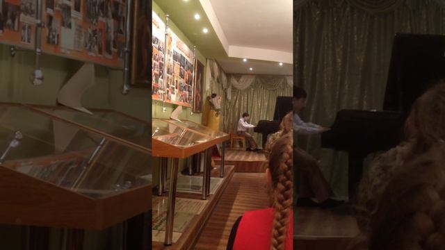 Щедрик в военном унивеситете смотреть онлайн