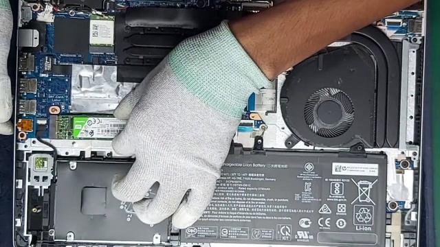 HP Probook 440 G7 Or HP Probook 440 G8 - (How To Install SSD And Upgrade RAM)