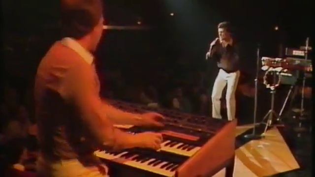 Frankie Valli and The Four Seasons - Theme From Grease (Live) смотреть онлайн