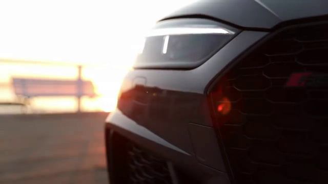 Mercedes-Benz AMG GT 4-Door Coupe Vs Audi RS5 2.9 TFSI Quattro