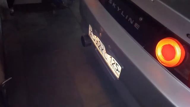 Скайлайн R33 стреляет огнем. Мотор рыба, rb20e кастом турбо. смотреть онлайн