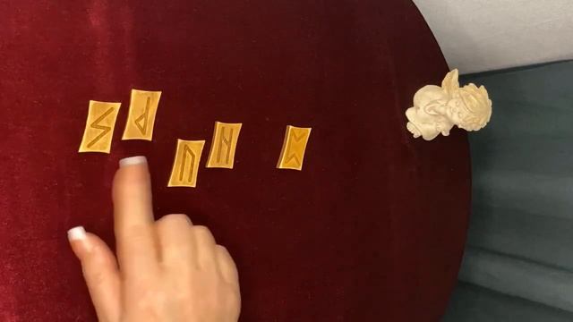 РУНЫ. Встретите ли Вы своего Мужчину❤️ #руны #картытаро #таро #гадание #любовь #узнатьсудьбу #свеча