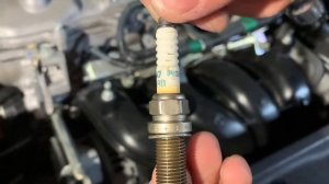 Замена свечей на Toyota Corolla 140/150  Auris Rav4 1ZR 2ZR 2007-2012
