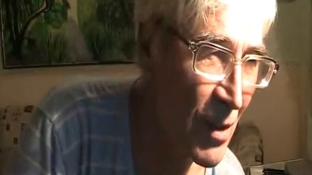 СВЕТИТСЯ дерево как СВЕЧА смотреть онлайн