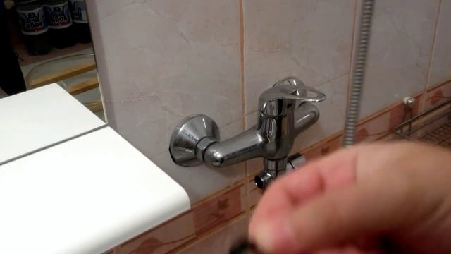 Подмена воды в аквариуме. Приспособления для подмены воды в акве. Шланг слива/залива воды смотреть онлайн