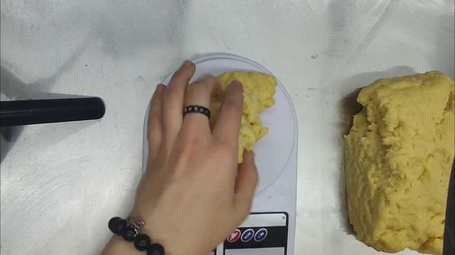 Пироги с капустой и перцем