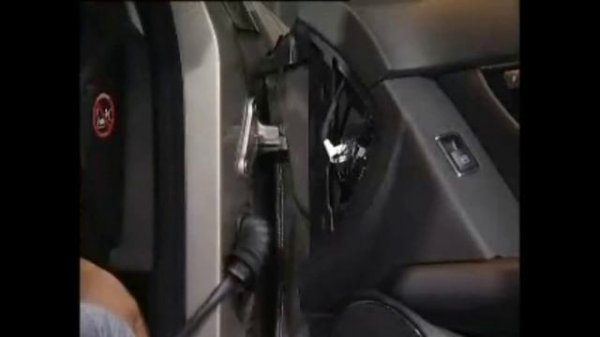 Замена ремкомплекта ограничителя двери Mercedes-Benz Door stopper replacement