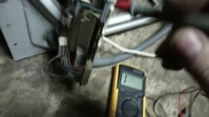 Стиральная машина Indesit WIE107 постоянно набирает воду.