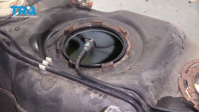 How to Replace a Fuel Pump 2005-10 Jeep Grand Cherokee смотреть онлайн