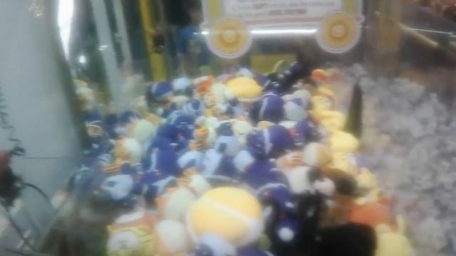 Разоряю игровые автоматы в Острове Мечты!!! Выпуск 1 смотреть онлайн