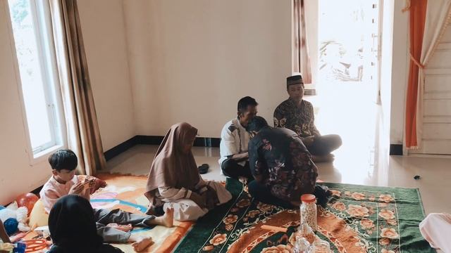 Suasana Hari Raya di Desa || Berkumpul Keluarga смотреть онлайн