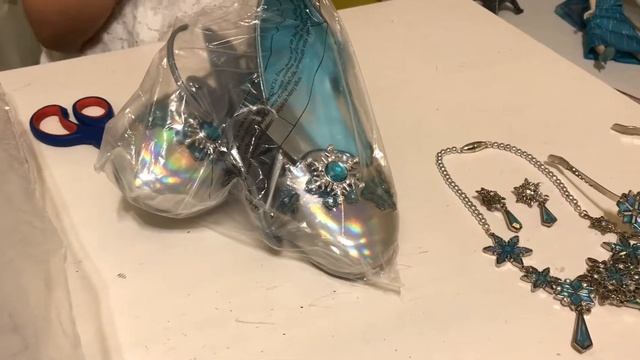 Костюм Эльза Frozen от Disney shop лучший новогодний костюм и подарок смотреть онлайн