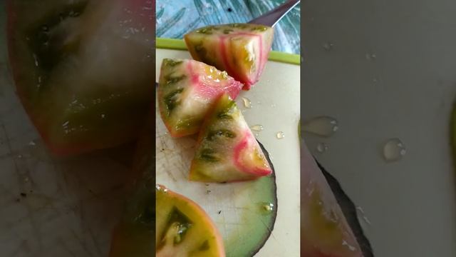 Томат Капитан Лаки (Счастливый капитан) передегустация + разрез 2020 смотреть онлайн