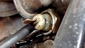 Течь датчика давления масла Ауди 100 С3