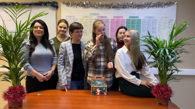 Новогодние пальмы и «сундук богатства» от моей команды смотреть онлайн