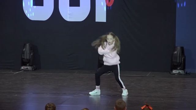 Антонова Валерия | Best Solo Choreo KIDS | VICTORY CUP Dance Championship 2018 | Арена "Мытищи" смотреть онлайн