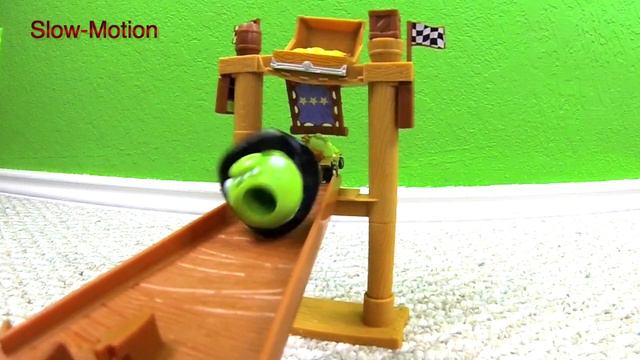 Angry Birds Go! Pig Rock Raceway смотреть онлайн