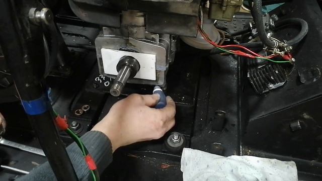 Снегоход буран. Стопр сальника коленвала со стороны вариатора,меняю вариатор Сафари на Арктик смотреть онлайн