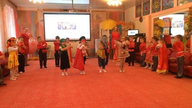 "Я живу в России" ( А. Гладкова). Группа №12 "Цветики - семицветики" смотреть онлайн