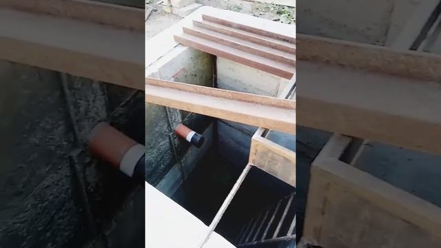 Сливная яма 170*170 бетонирование  вручную. Крышка из швеллеров и люк