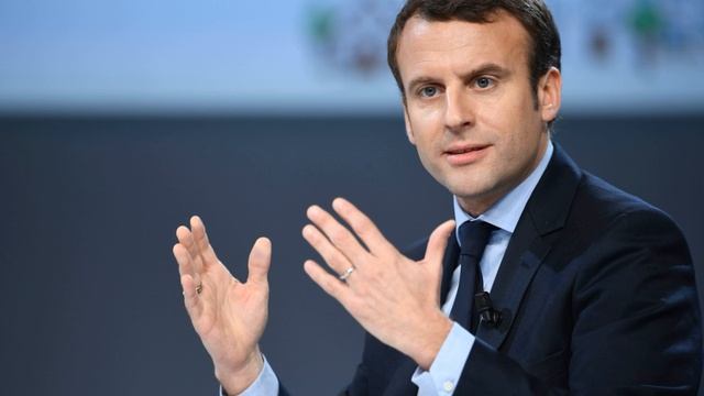 Macron Protestolar Sırasında İsveç'e Gitti.
