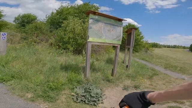 Takhle už to dává větší smysl: SINGLTRAIL LETŇANY смотреть онлайн