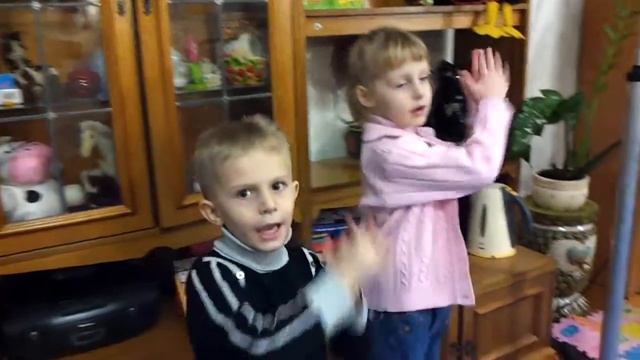 Песня про бабушку. Англ.для детей смотреть онлайн