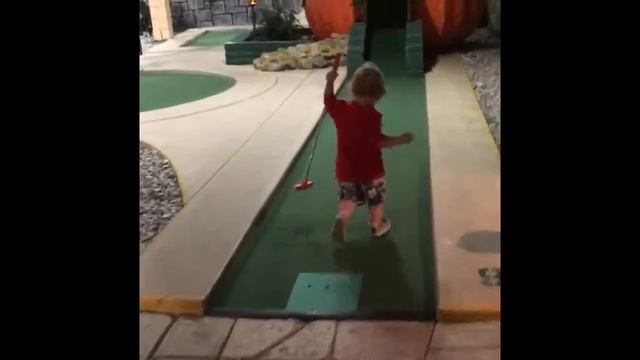Axls Toy Time Minigolf fun смотреть онлайн