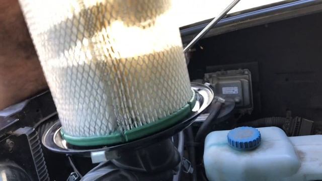 Быстрая замена воздушного фильтра на УАЗ Патриот. смотреть онлайн