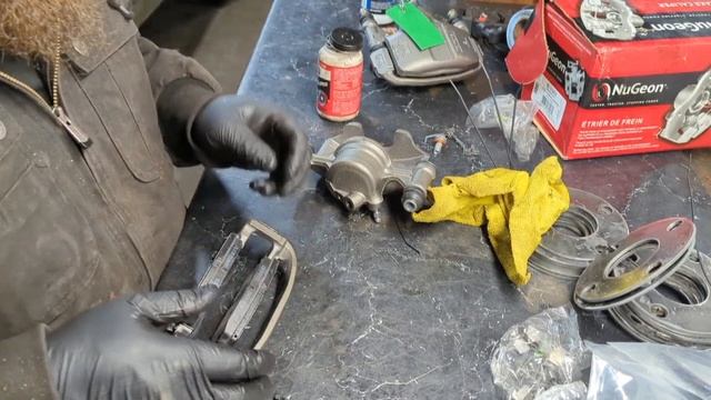 83-88 Toyota Tercel: MR2 Brake Upgrade! смотреть онлайн