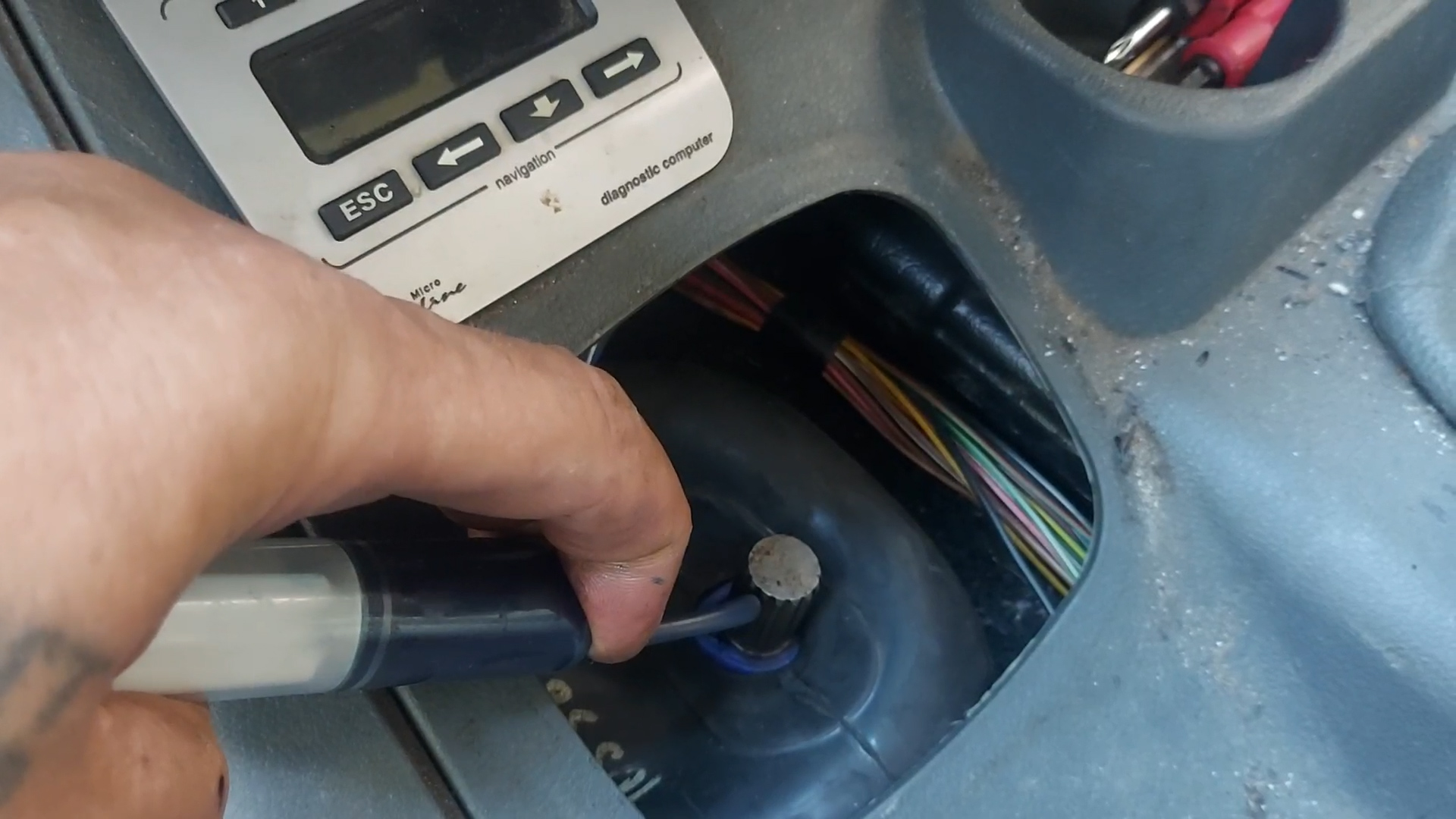 Туго включается передача в мкпп Dymos