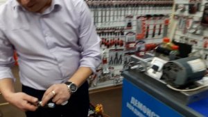 Демонстрация работы кондиционера металла SMT2 на машине трения в г. Москва (31.10.2017г.)