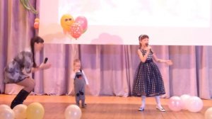 Детская песня Губки бантиком