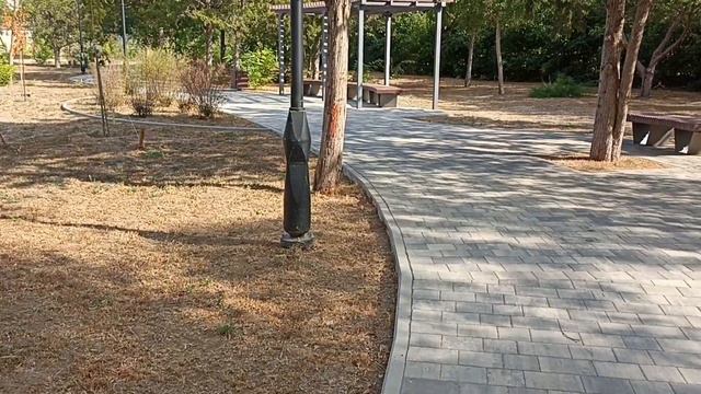 Сквер имени Франко. Евпатория. Новый и неухоженный сквер. смотреть онлайн